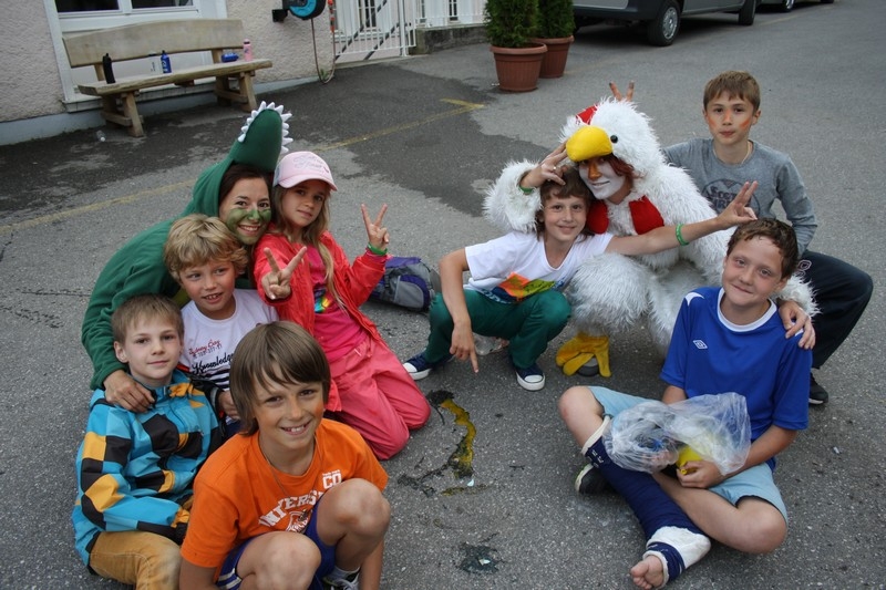Village Camps International Summer Camp Leysin, Switzerland 2026-08-15 https://www.villagecamps.com/journals_admin/images/685-34-pet zoo (108).jpg